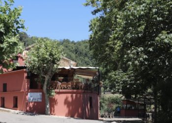 "A Casa Rossa" Tavagna Club - Talasani village